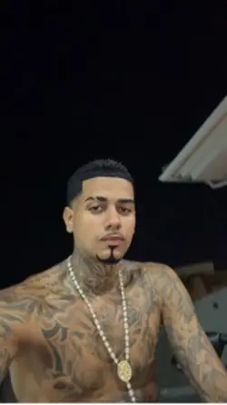 EU DE CABELO PRETIN 