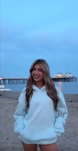 She so pretty 