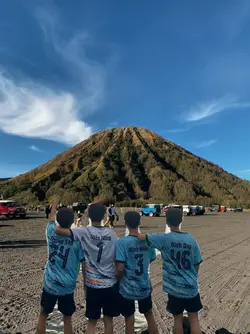 mendaki gunung Bromo