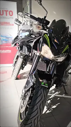 kawasaki Z900 