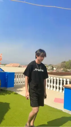 အဲတာဘယ်သူလဲ🤣