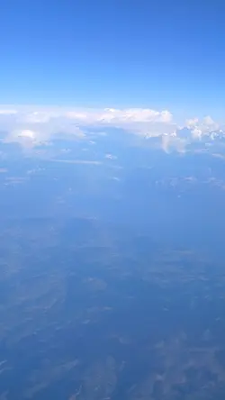 au dessus des nuages