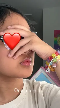 <3