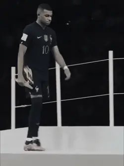 Mbappe sad