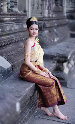ប្រុសអើយប្រុសខូច
