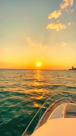 Sunset di kapal