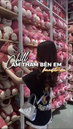 Âm thầm bên em