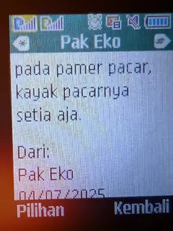 pada pamer pacar