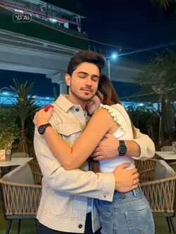 Hug Couple Trend 