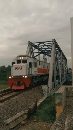 EMANG LAGI TAMPAN