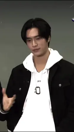 หล่อดีอะไรก็ดี