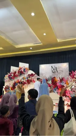 Lempar bunga