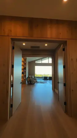 ROOM Tour Cinematic