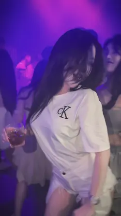 1 video + 1 ảnh