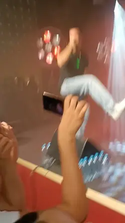 Free tło