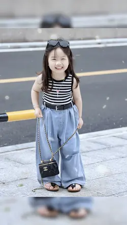 Mẫu bé 
