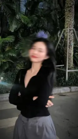 1 ảnh che mặt