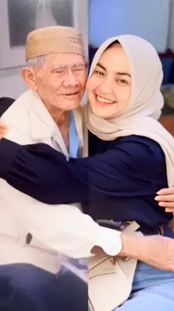 VIRAL TREND HUG