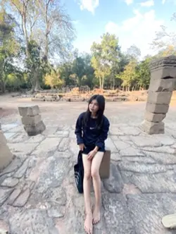 មិនថាមិត្តភាពរឺស្នេហាខ្ញុំតែងស្មោះ