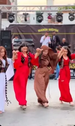 Kürtçe halay 