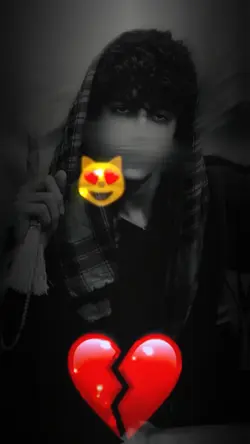 خنده روی لب های من