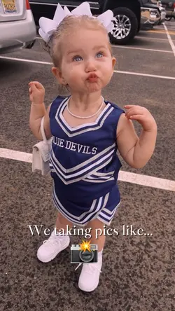 We taking pics like