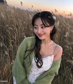 <33