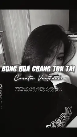 Bông hoa trên tay