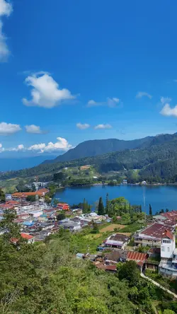Cinta Merah Jambu