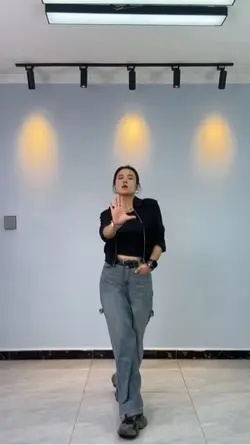 搀扶舞蹈