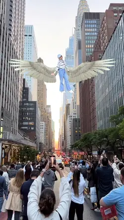 Cosplay jadi burung