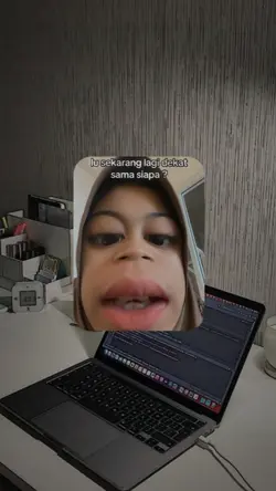 deket sama siapa?