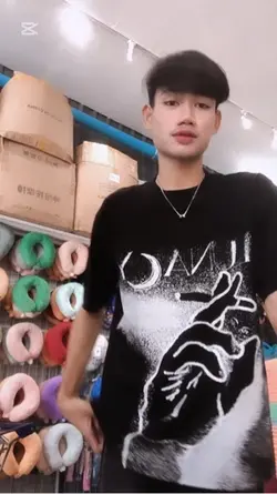 ចាំពាក់រហែកបងទិញឲទៀត❤️☹️
