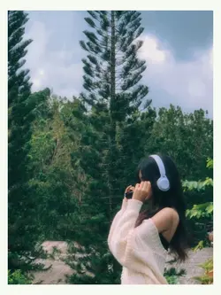 <3