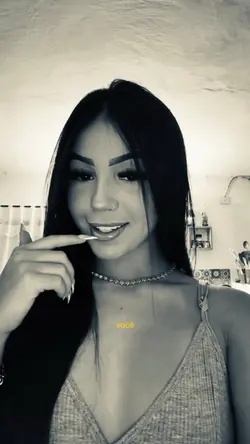 VOCE ME LIGA E DIZ