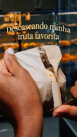 Descascando fruta