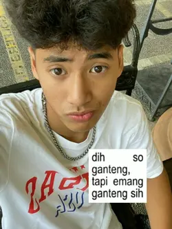 dih sok ganteng tapi
