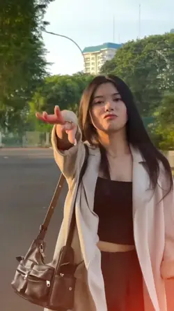 Evelyn mode cantik