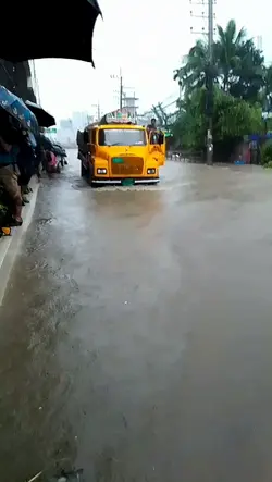 ডাইভারের পাগলামি দেখ