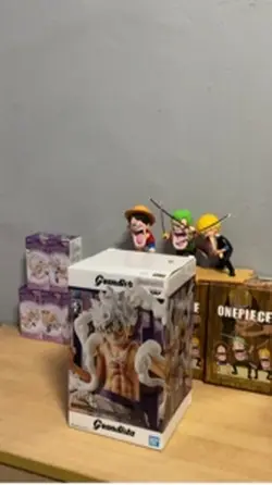 Luffy gear5 figure