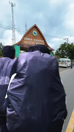 Tren Gerbang Rinjani