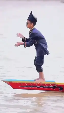 BOAT RACE