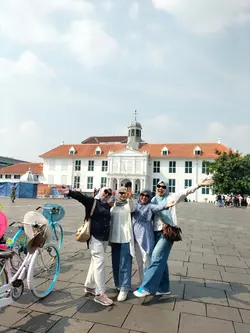 emak butuh healing