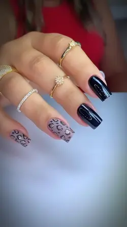 nails