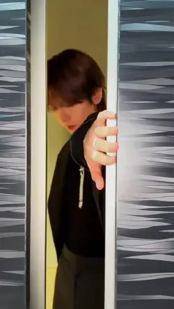 elevator baekhyun 