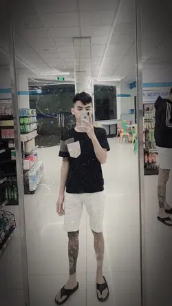 18/10 nhạc cuốn màu