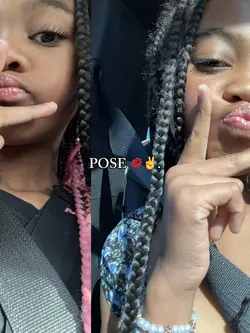 POSE.