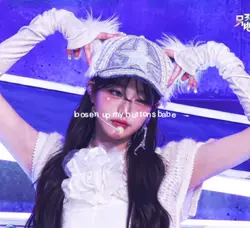 BUTTONS-WONYOUNG