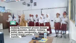 sedang menemani 