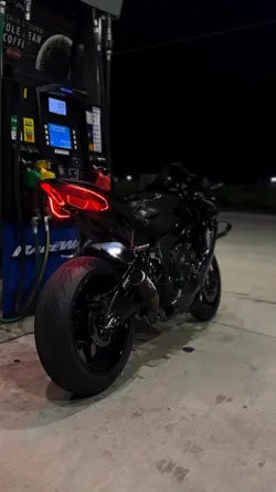 MOTORBIKE BLACK 